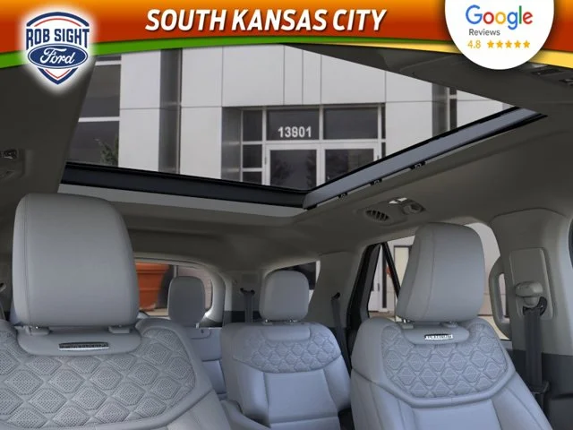 New 2026 Star White Metallic Tri-Coat Ford Platinum™ image 22