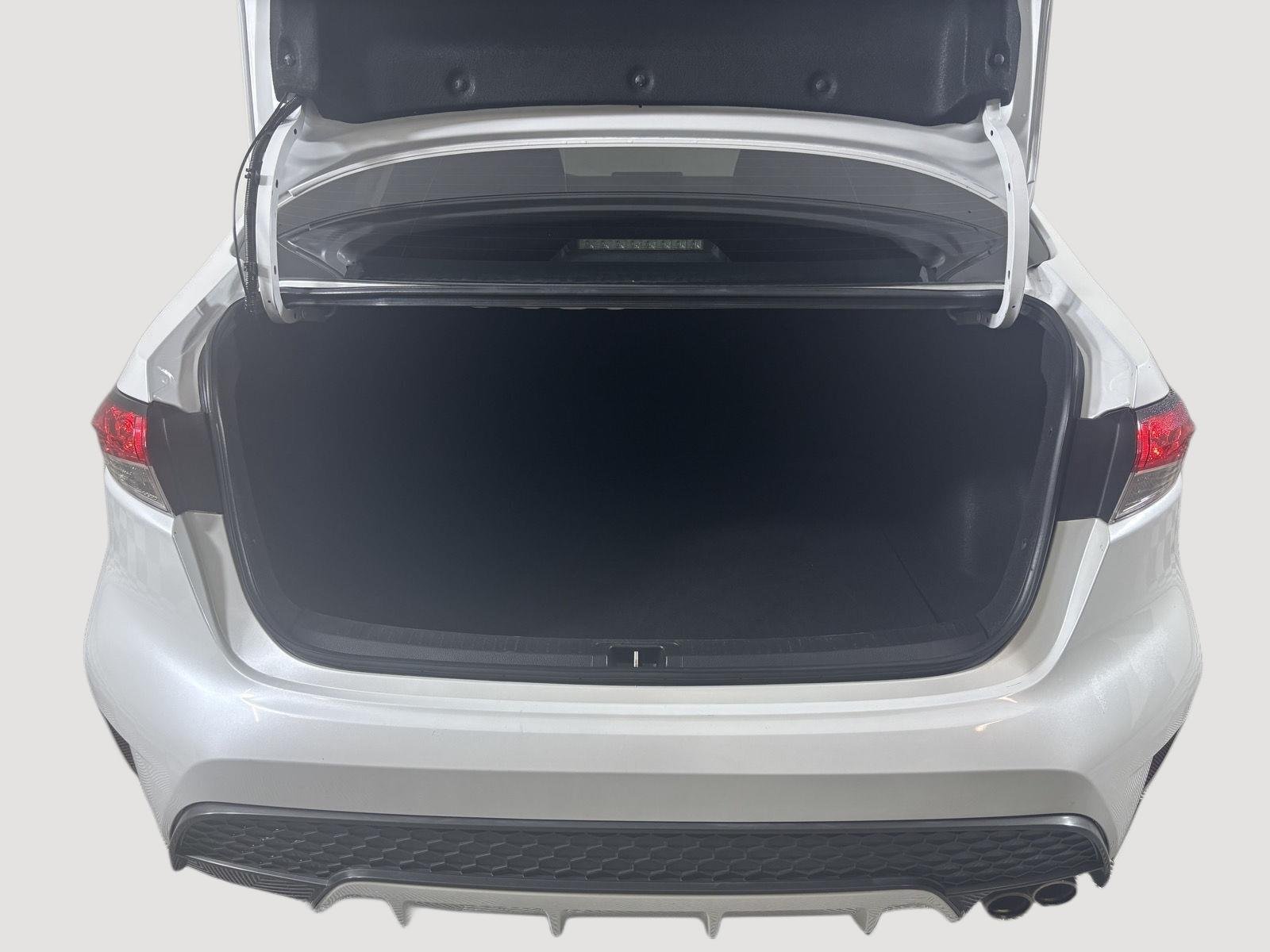 Certified Used 2022 Wind Chill Pearl Toyota SE image 8