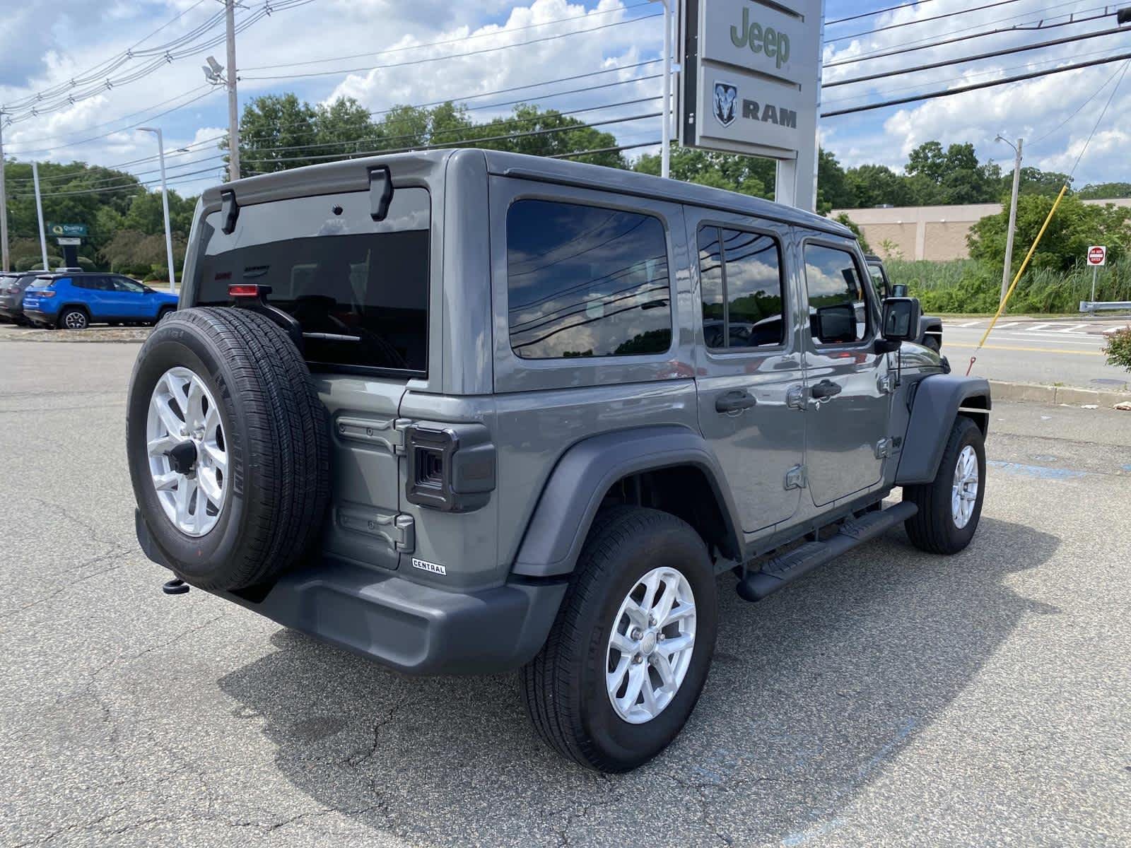 Certified Used 2023 Sting-Gray Clearcoat Jeep Sport S image 3