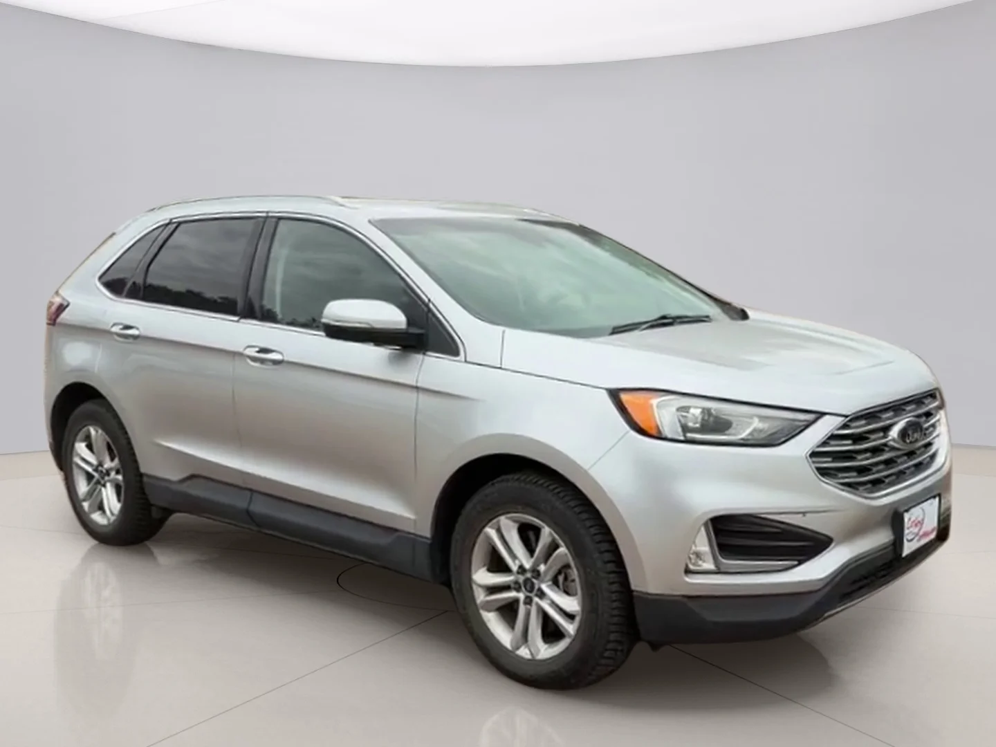 Used 2019 Gray Ford SEL image 7