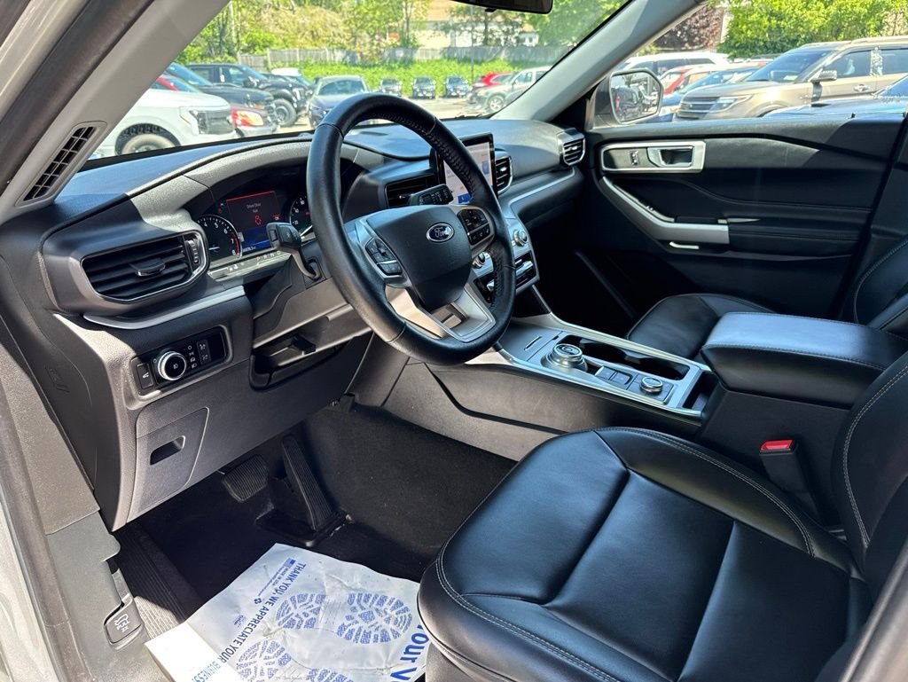 Used 2022 Silver Ford XLT image 19