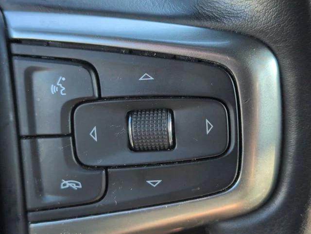 Used 2021 White Chevrolet Z71 image 17