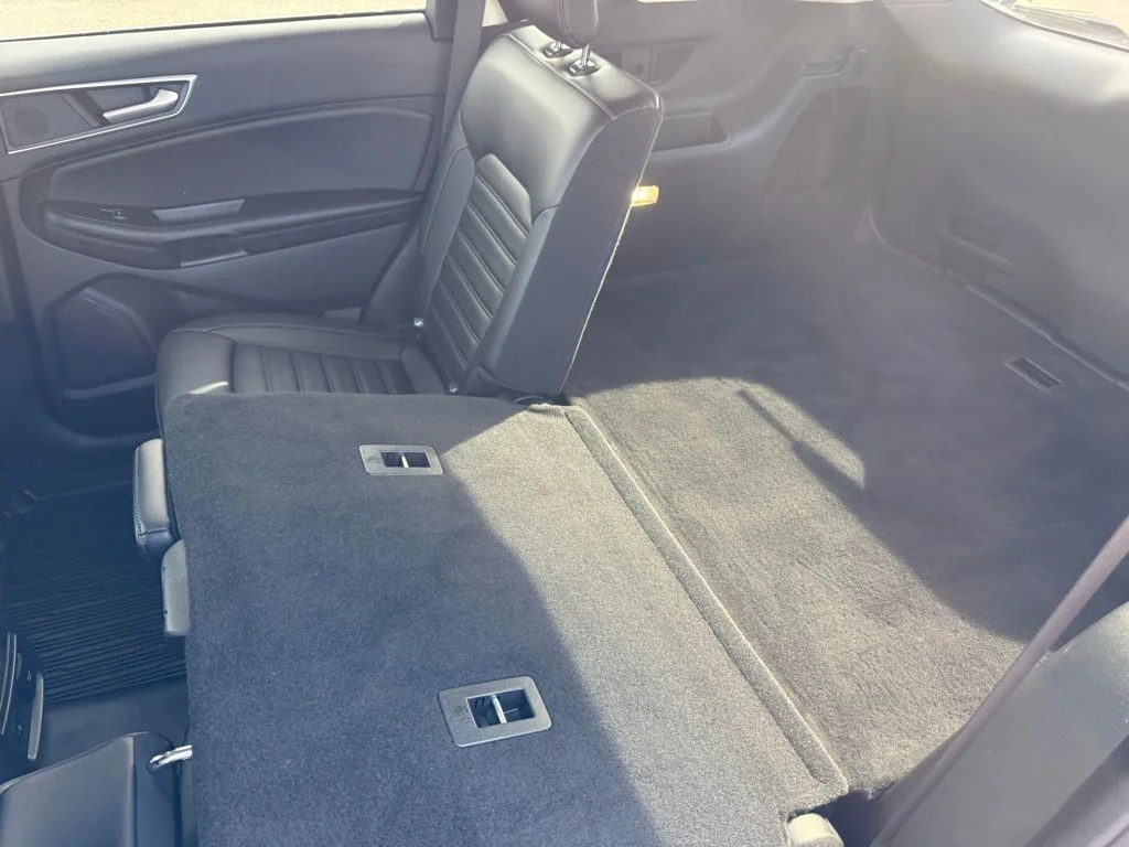 Used 2023 Silver Ford SEL image 42