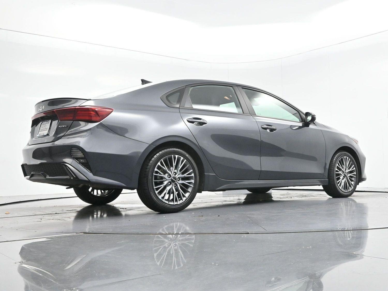 Used 2022 Gravity Gray Kia GT-Line image 48