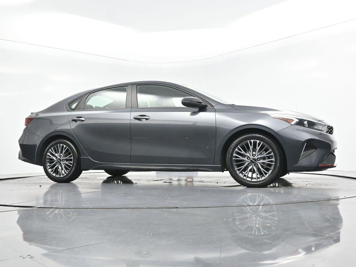 Used 2022 Gravity Gray Kia GT-Line image 42