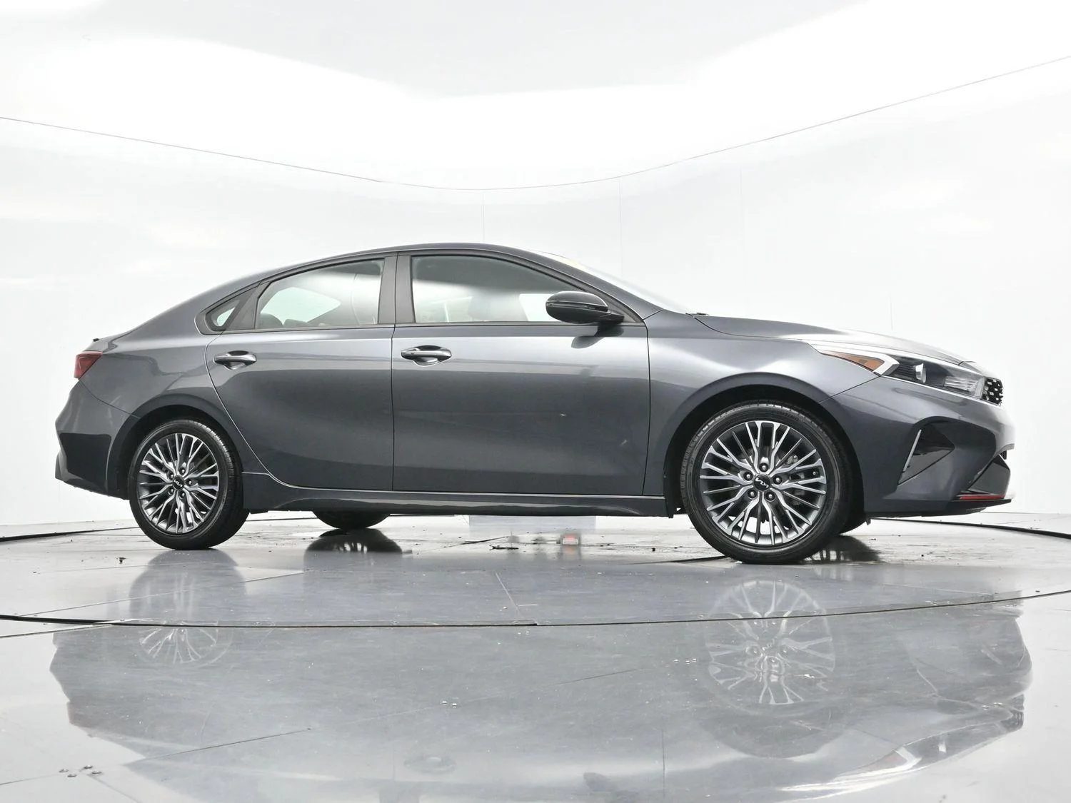 Used 2022 Gravity Gray Kia GT-Line image 42
