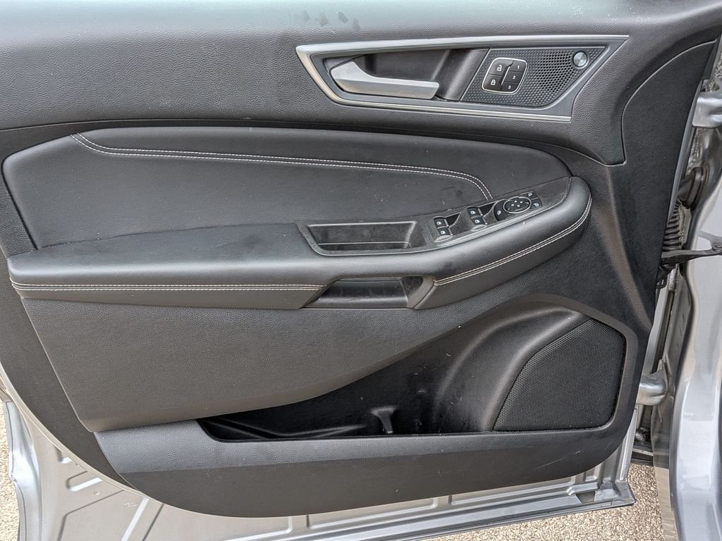 Used 2024 Silver Ford Titanium image 18