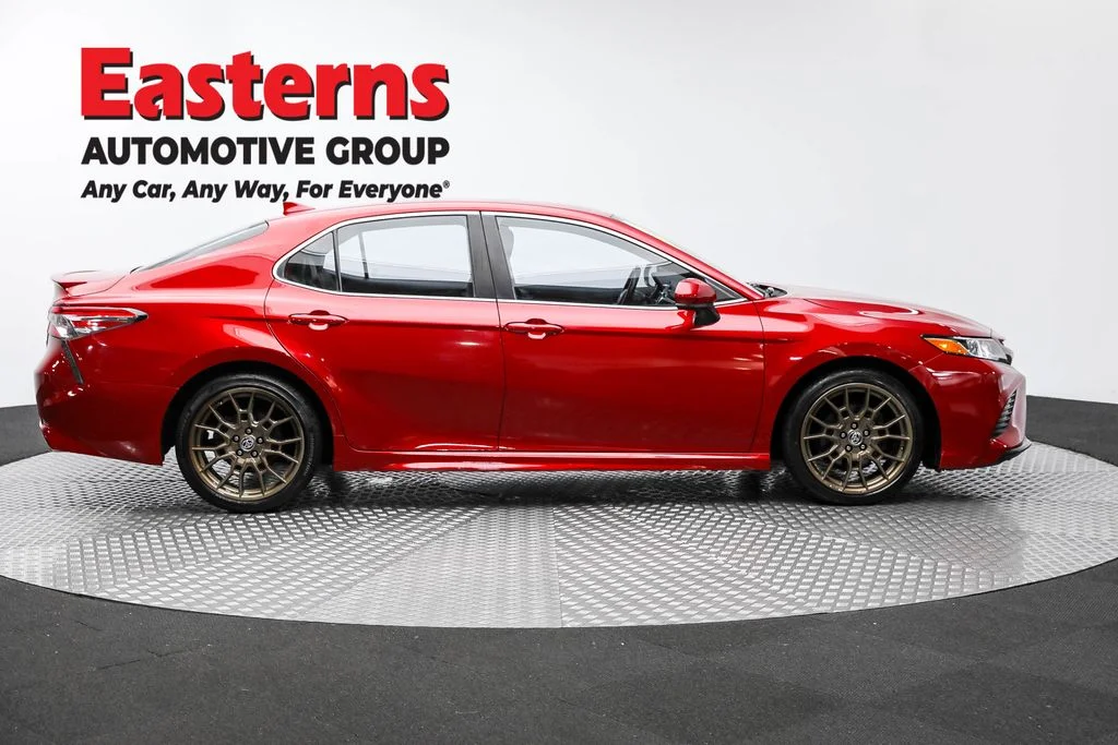 Used 2020 Red Toyota SE image 4