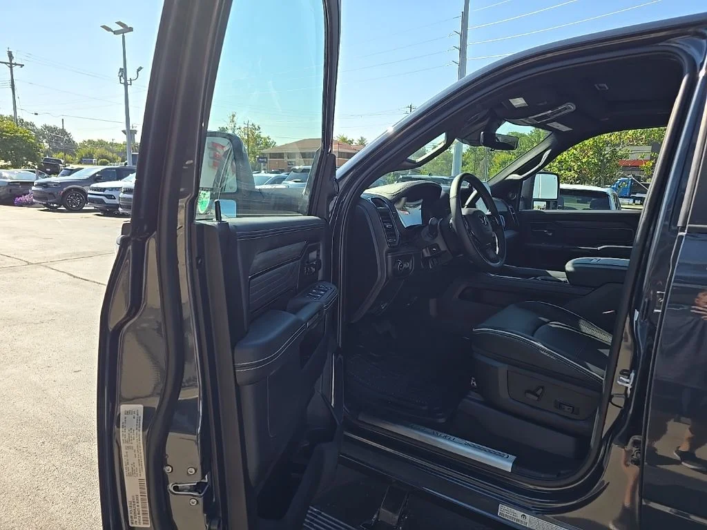 2026 RAM 2500 Limited - Photo 15