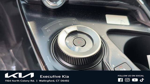New 2026 Wolf Gray Kia LIGHT image 18