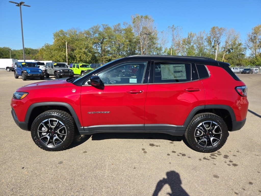 2026 Jeep Compass Trailhawk photo 3