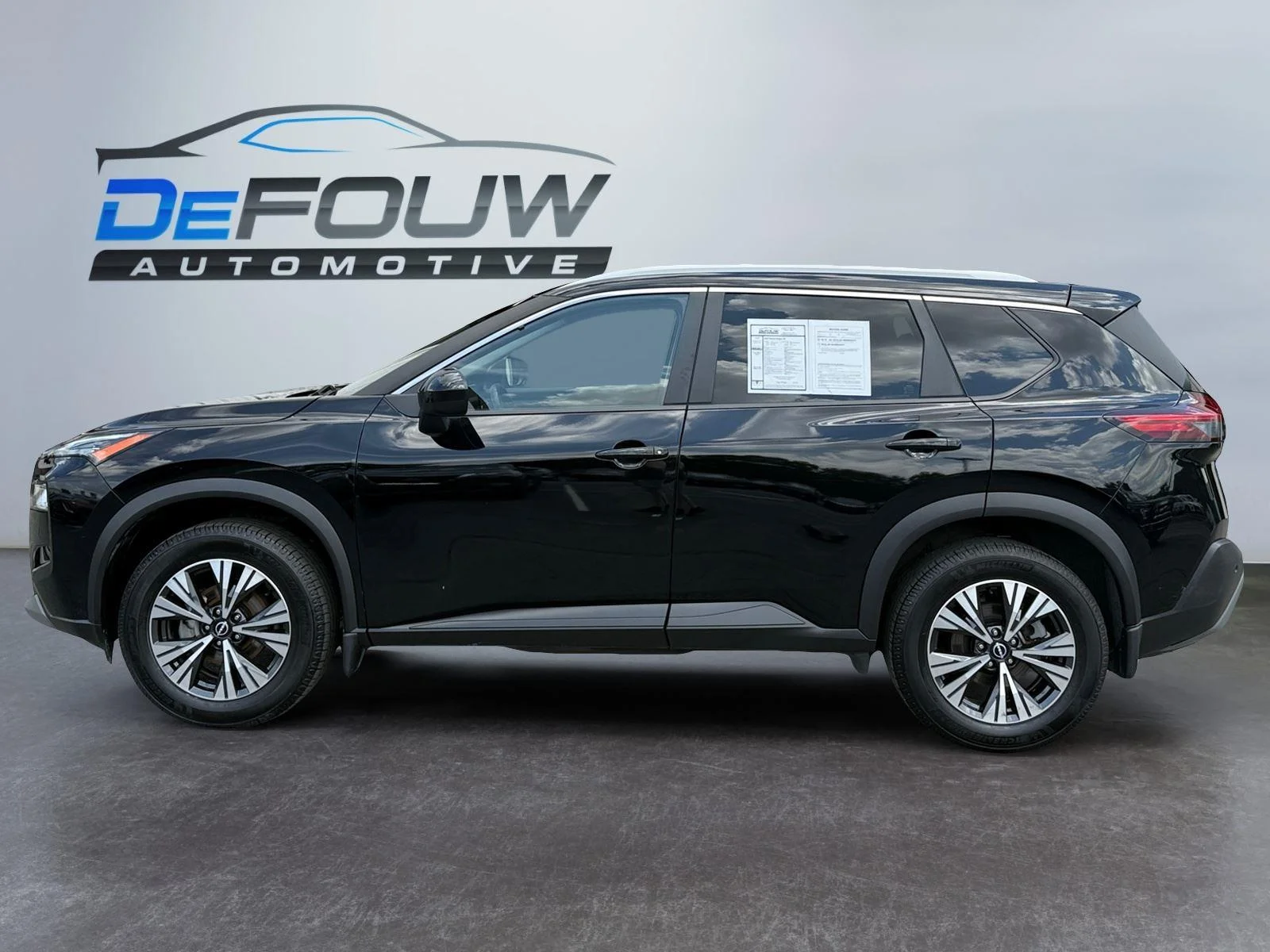 Used 2023 Super Black Nissan SV image 6