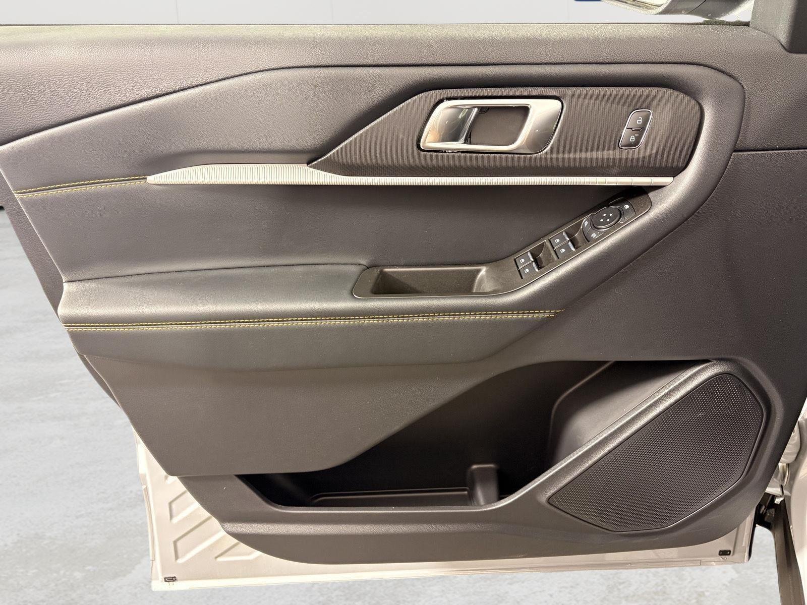 New 2026 Space White Metallic Ford Tremor® image 15