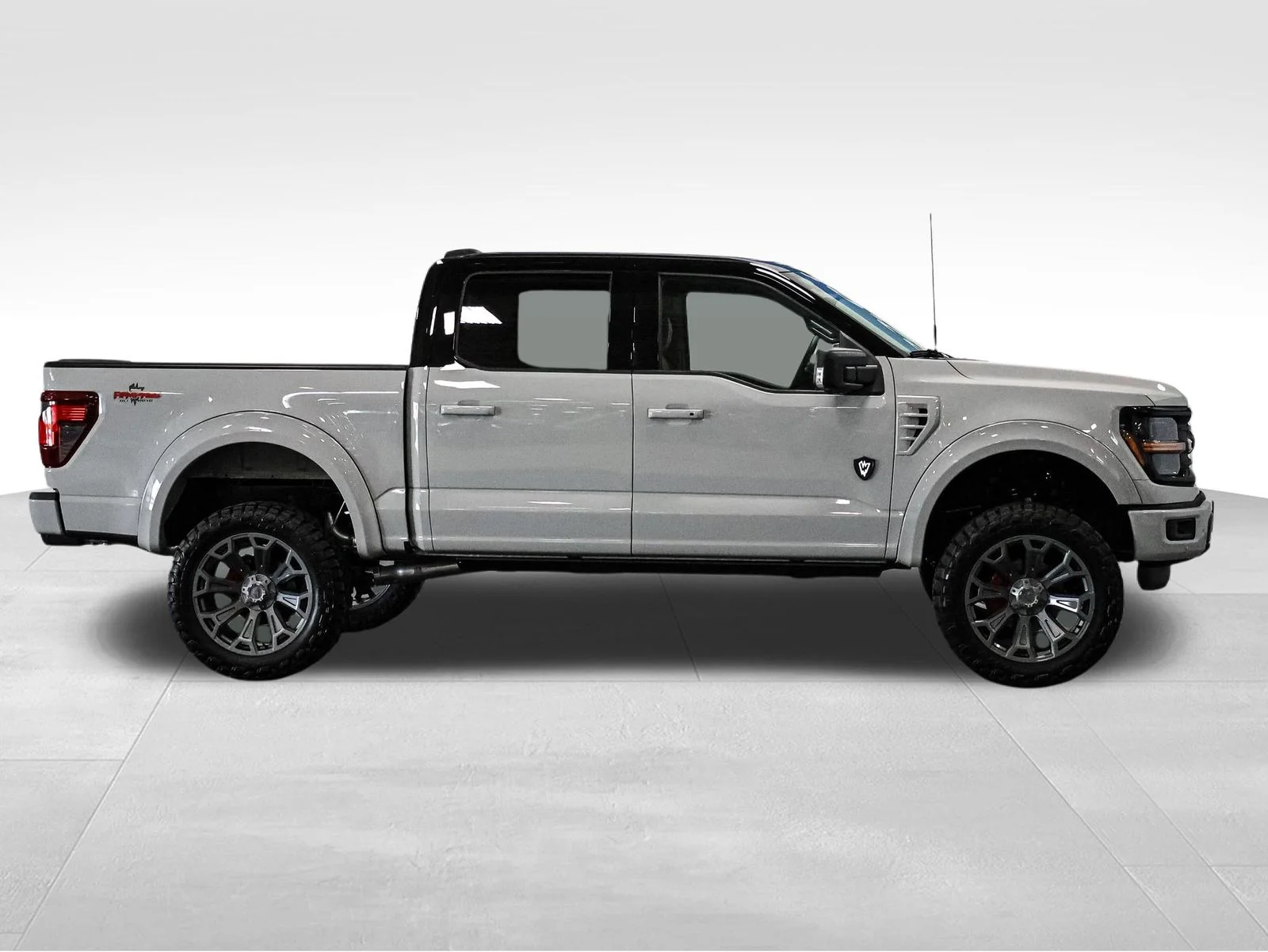 New 2026 White Ford XLT image 9