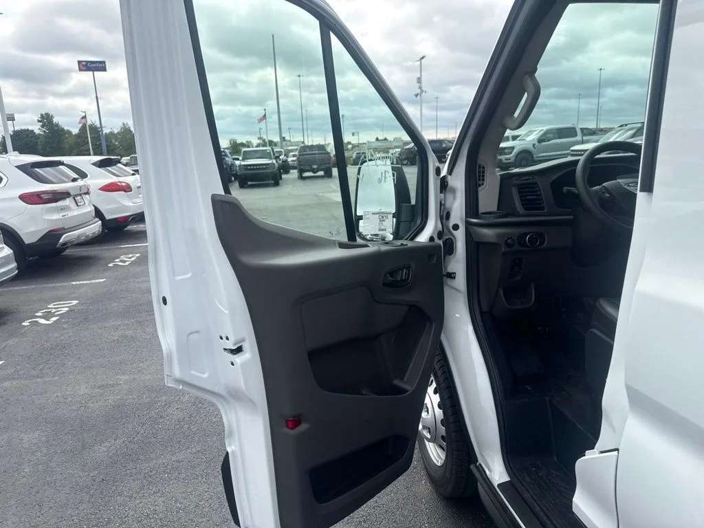 New 2026 Oxford White Ford Cargo Van image 10