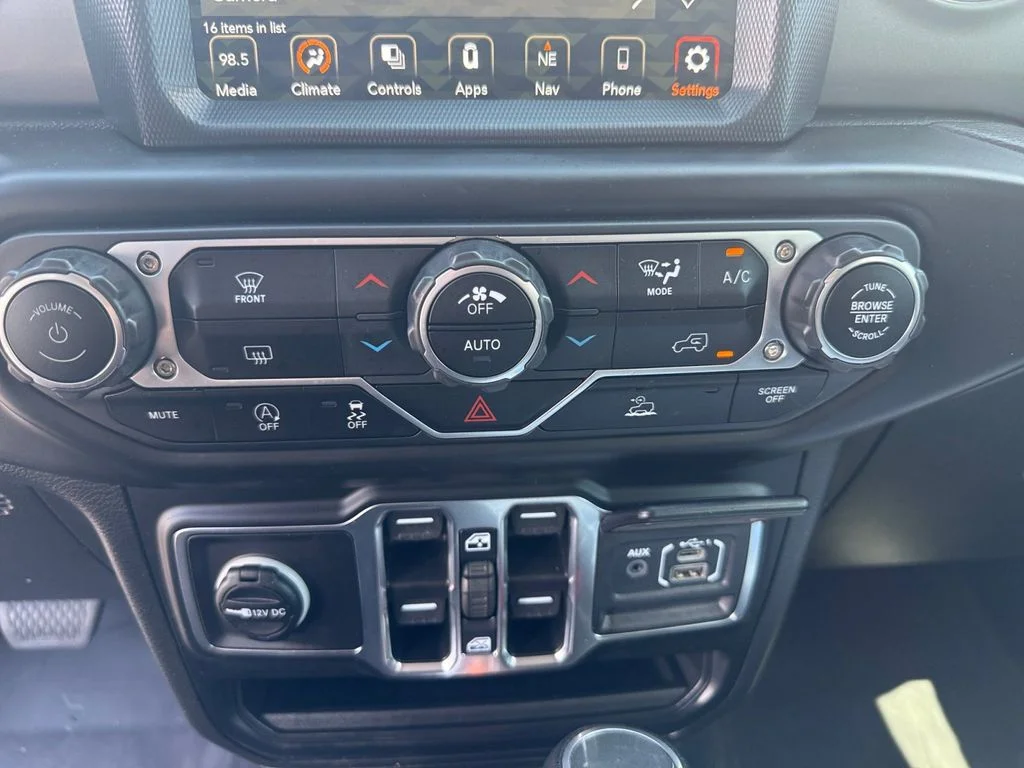 Used 2023 Black Jeep Sahara image 25