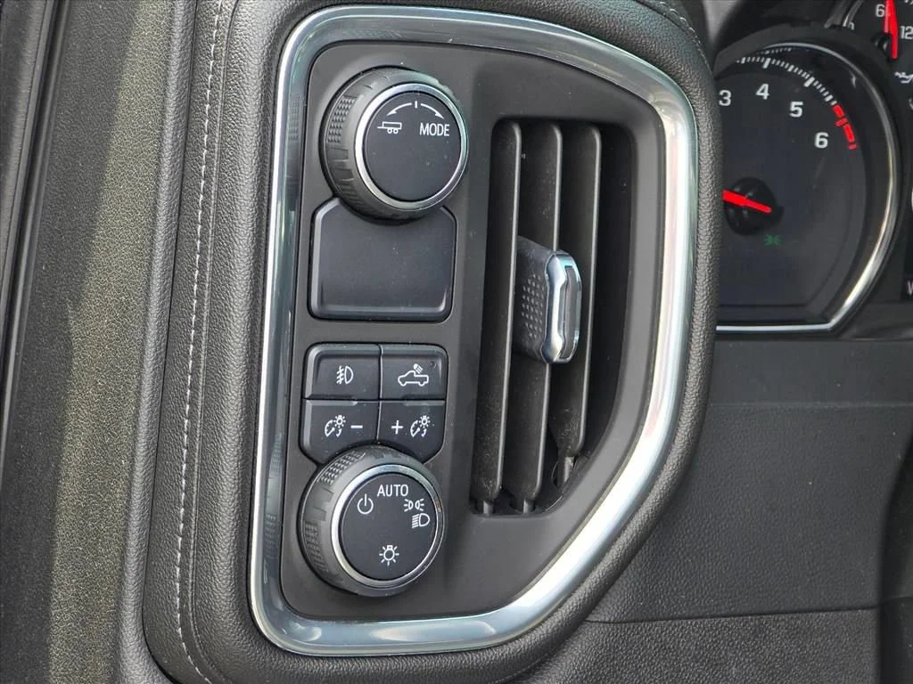 Used 2021 SHADOW GRAY METALLIC Chevrolet RST image 7