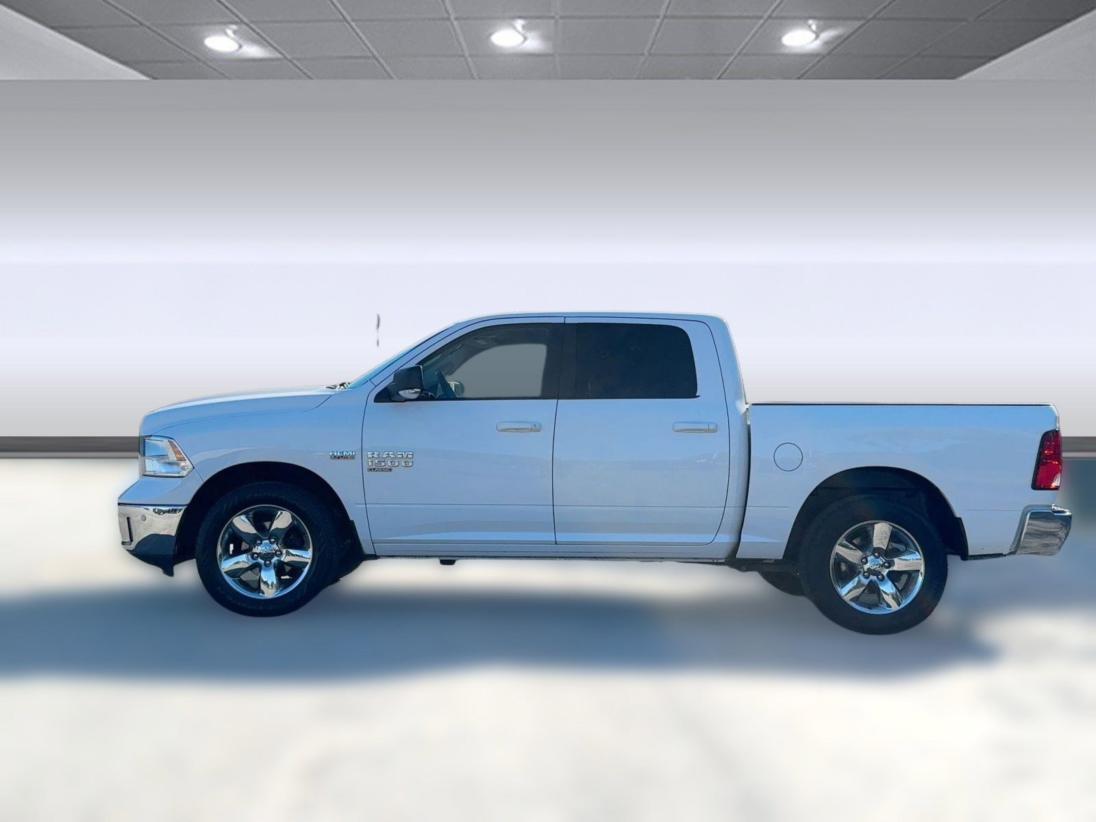 Used 2019 RAM Ram 1500 Classic Lone Star with VIN 1C6RR6LT0KS538105 for sale in Bonham, TX