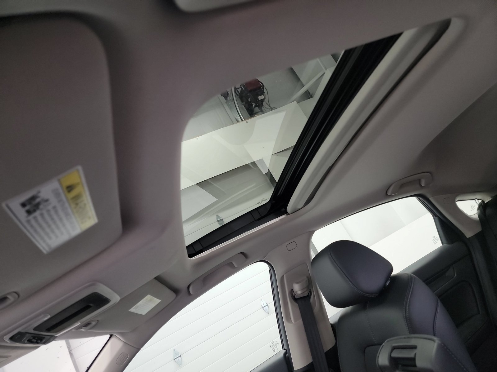 2023 Honda Civic Hatchback EX-L - Photo 24