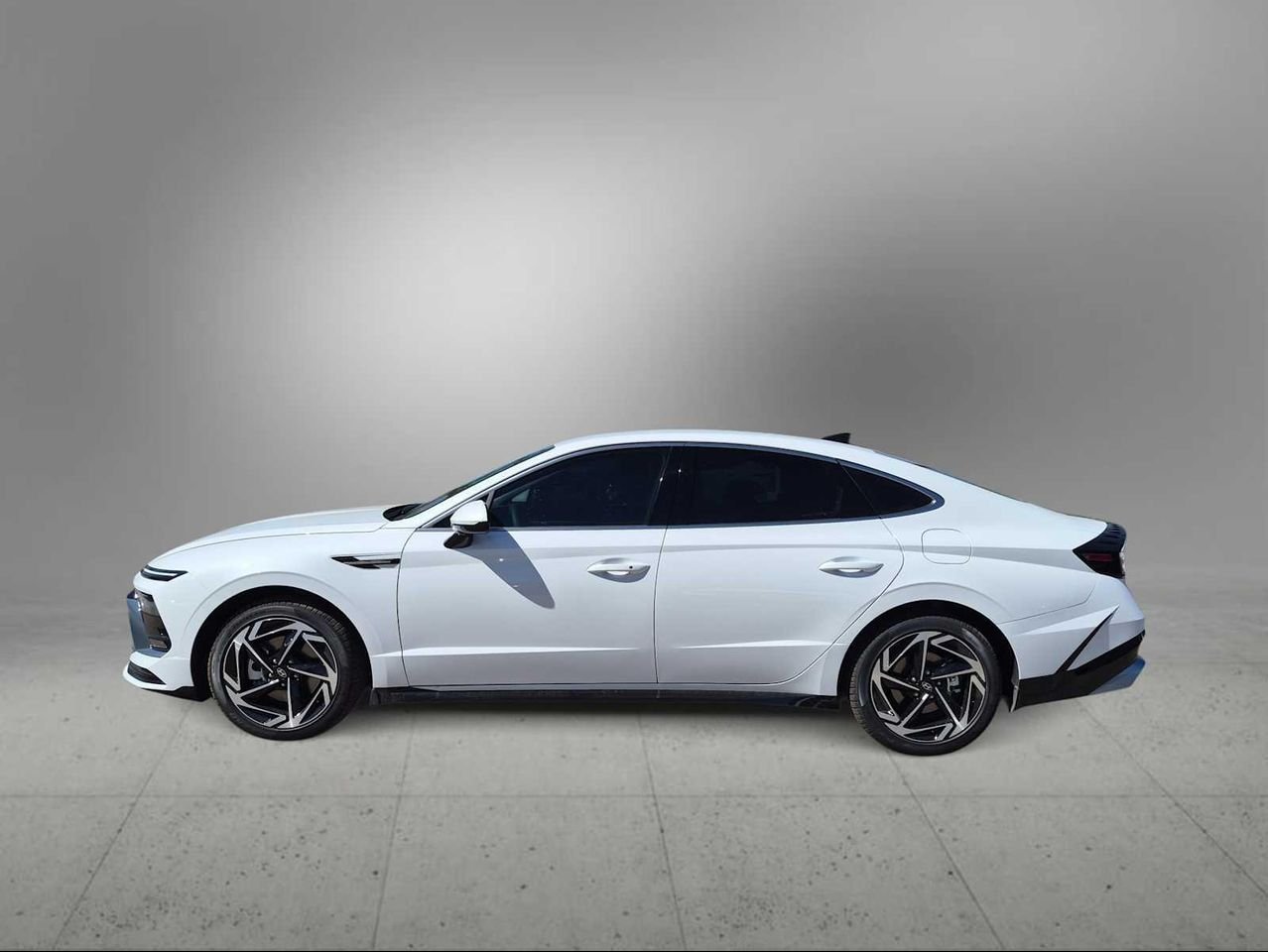 New 2026 Serenity White Hyundai SEL Sport image 5
