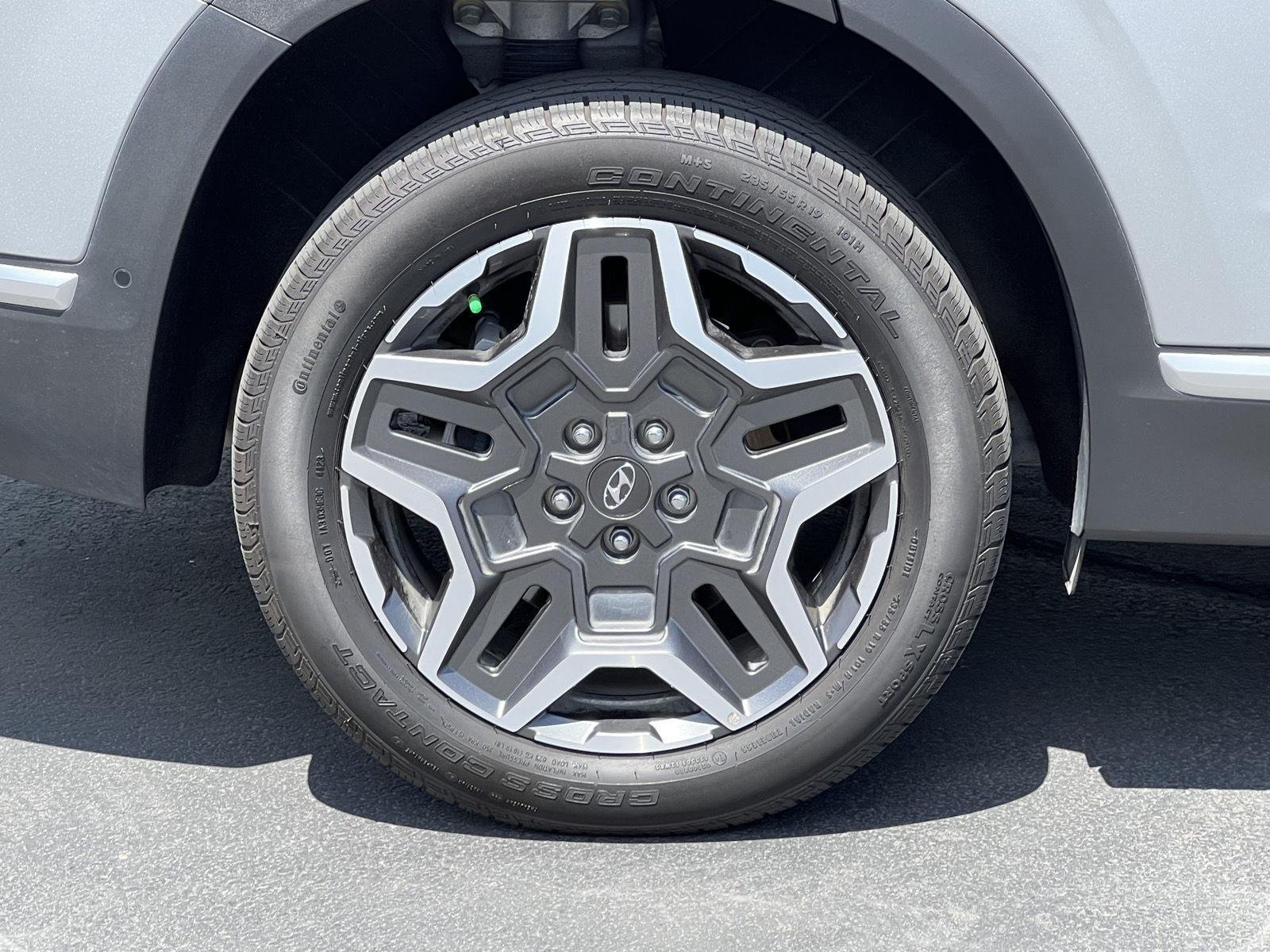 Certified Used 2023 Shimmering Silver Hyundai Limited image 15