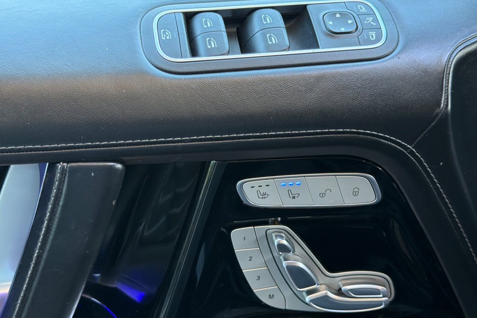 Used 2020  Mercedes-Benz G 63 AMG® image 25