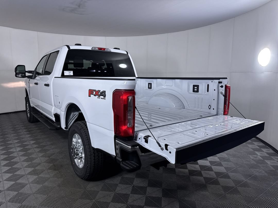 New 2026 Oxford White Ford XLT image 24