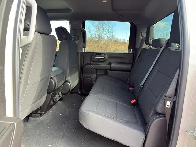 2026 Chevrolet Silverado 2500 HD Custom - Photo 6