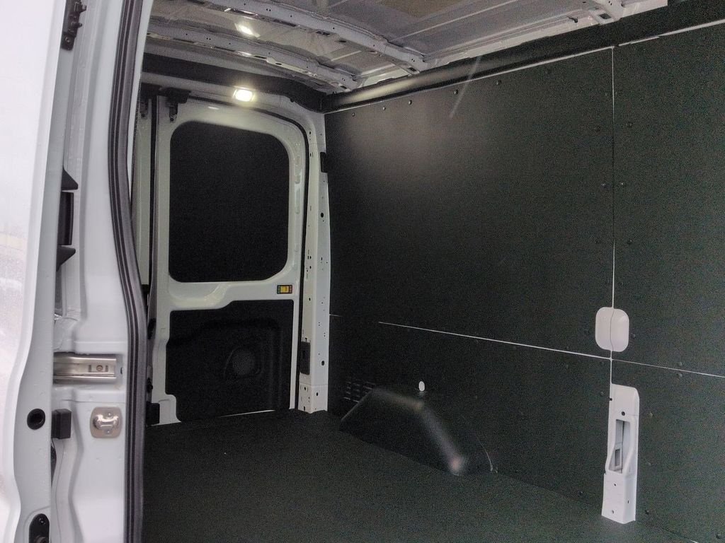 New 2026 Oxford White Ford Cargo Van image 58