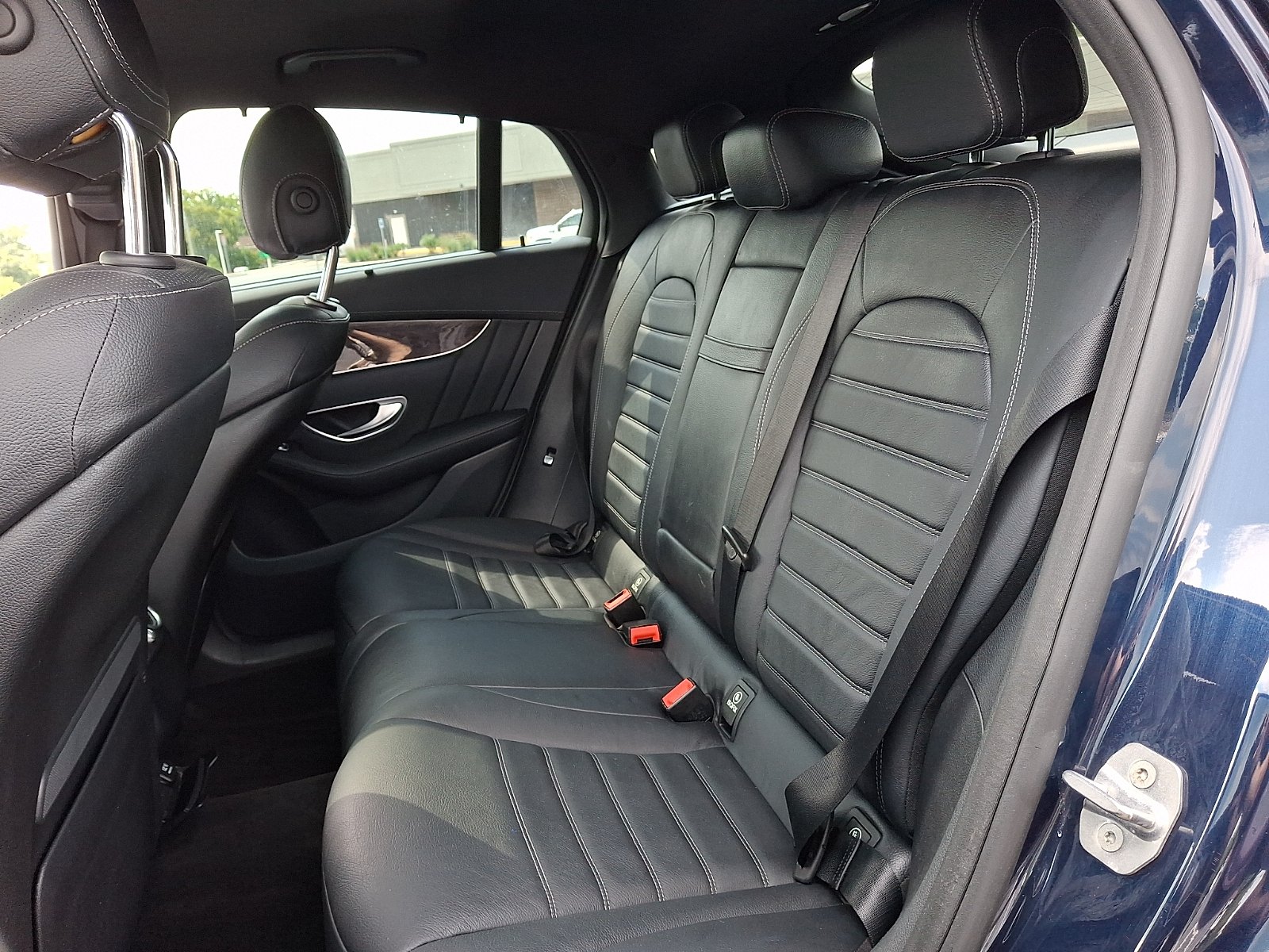 Used 2018 Lunar Blue Metallic - 890 Mercedes-Benz 4MATIC® image 10