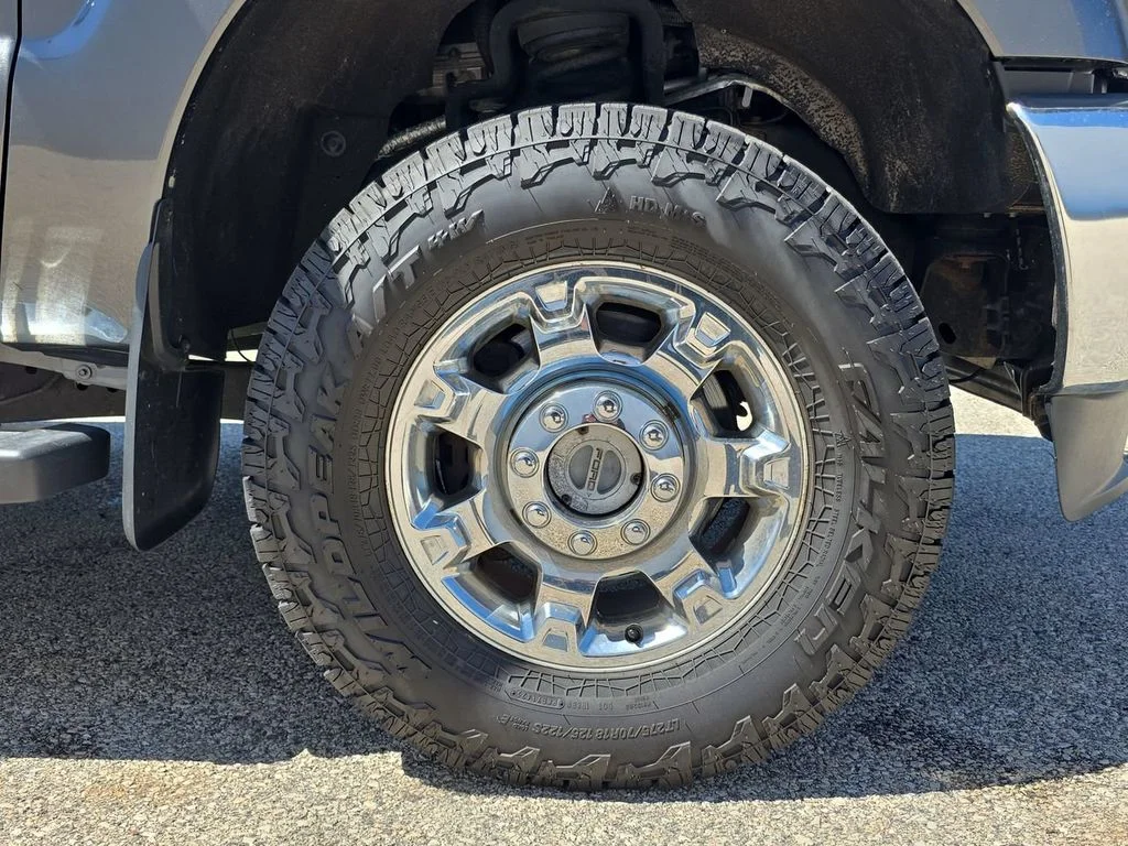 Used 2016 Gray Ford XLT image 34