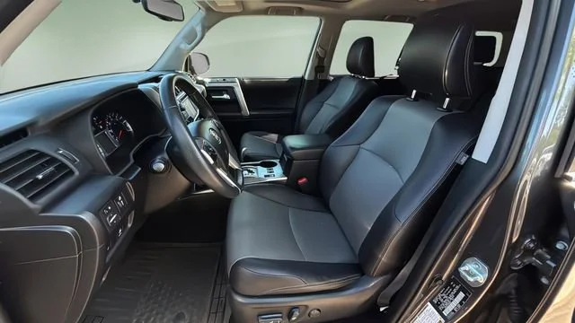 Used 2016 Gray Toyota SR5 Premium image 18
