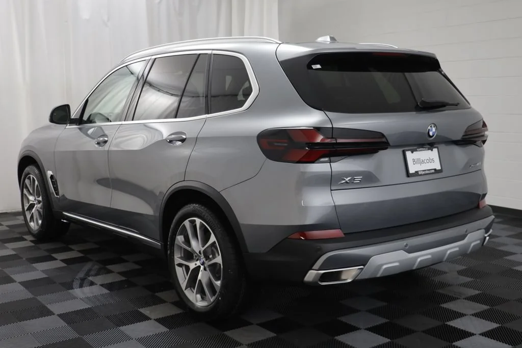 New 2026 SKYSCRAPER GREY BMW xDrive40i image 15