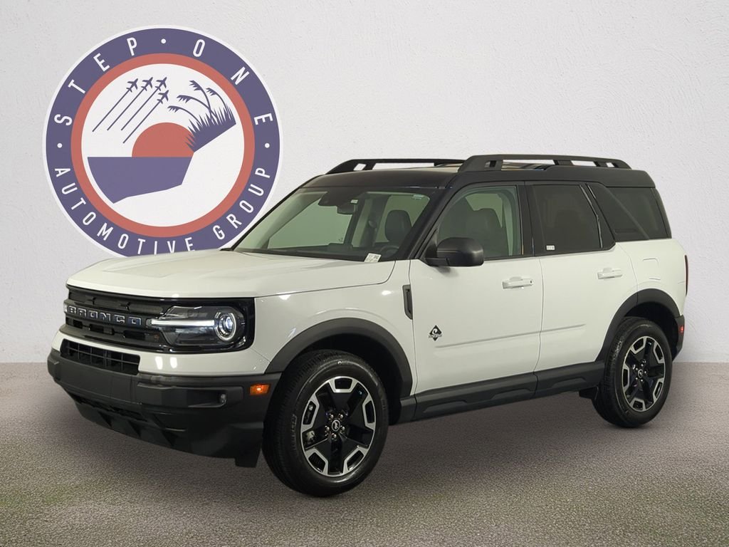 Used 2024 White Ford Outer Banks image 2