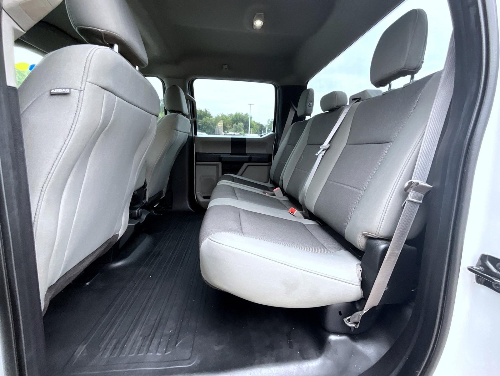 Used 2018 White Ford XL image 22