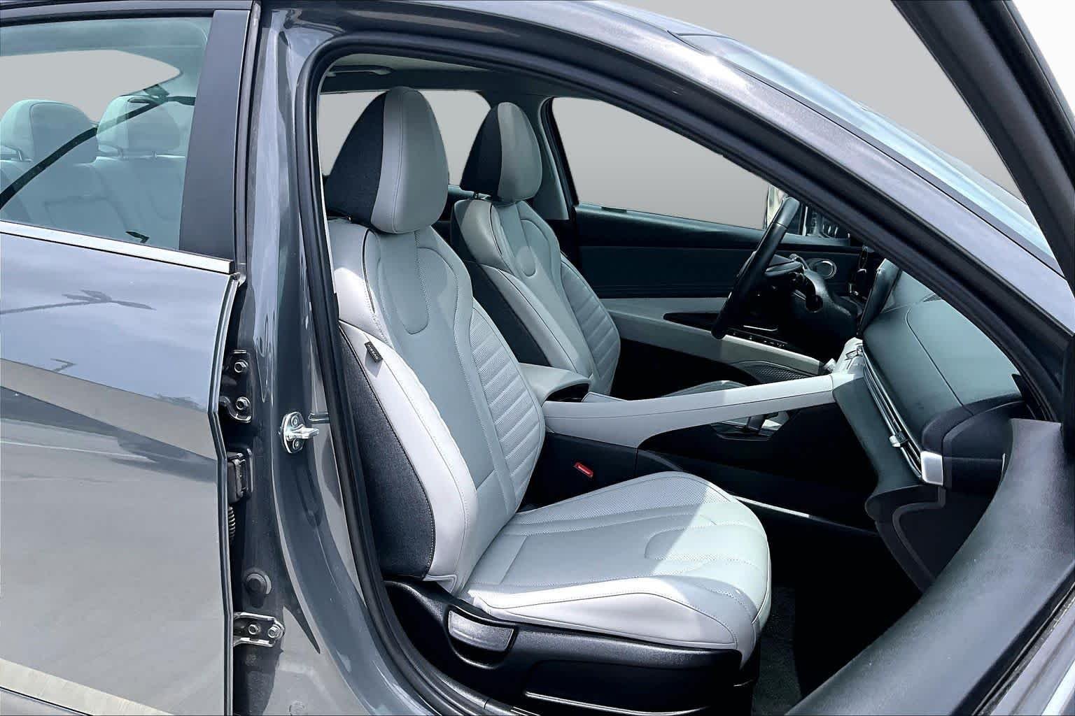 Used 2025 Ecotronic Gray Hyundai Limited image 9