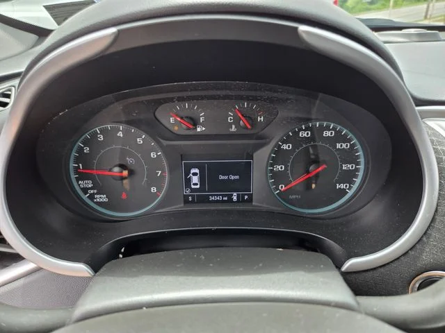 Used 2023 White Chevrolet LT image 35