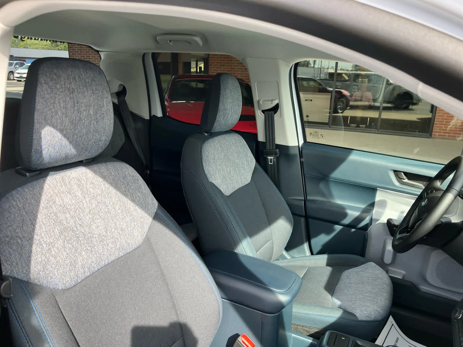New 2026 Oxford White Ford XLT image 27