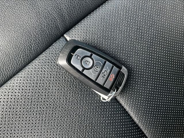 Used 2022 Blue Ford Lariat image 11