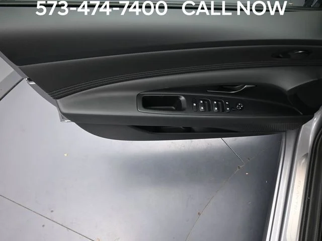 Used 2025 Silver Hyundai SEL Sport image 11