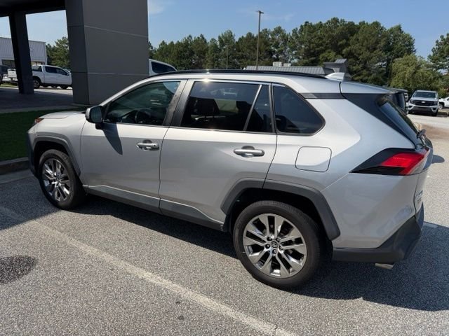 Used 2020 Silver Sky Metallic Toyota XLE Premium image 3