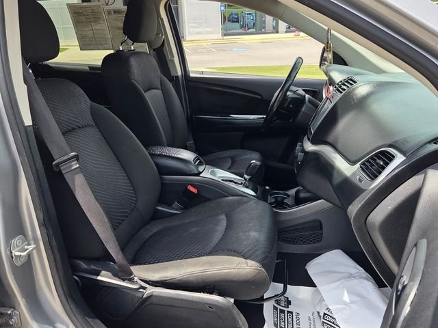 Used 2019 Silver Dodge SE image 13