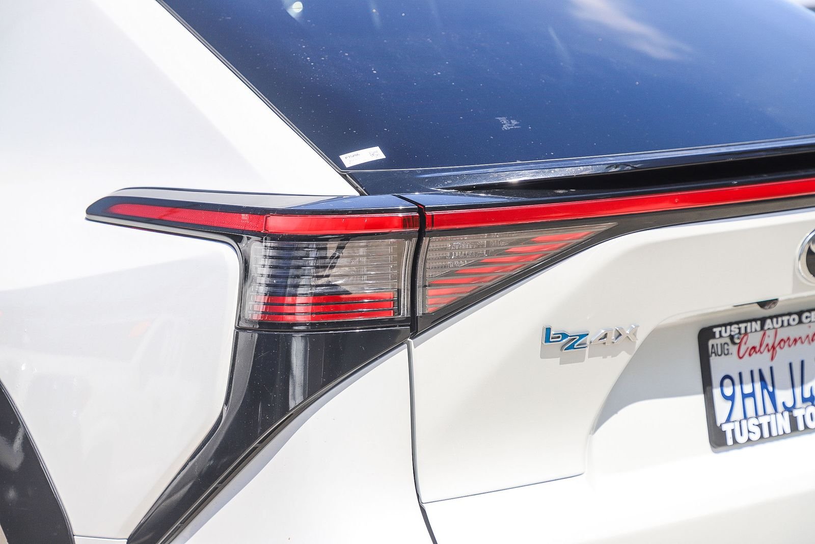 Used 2023 Beige Toyota XLE image 9