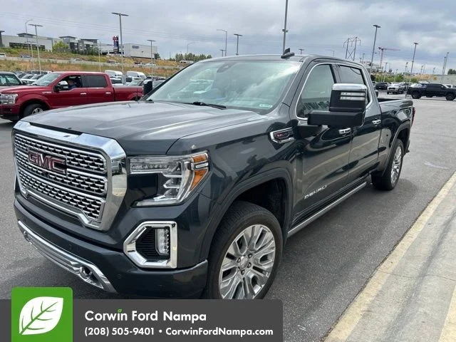 2022 GMC Sierra 4WD Crew Cab Short Box Denali's photo
