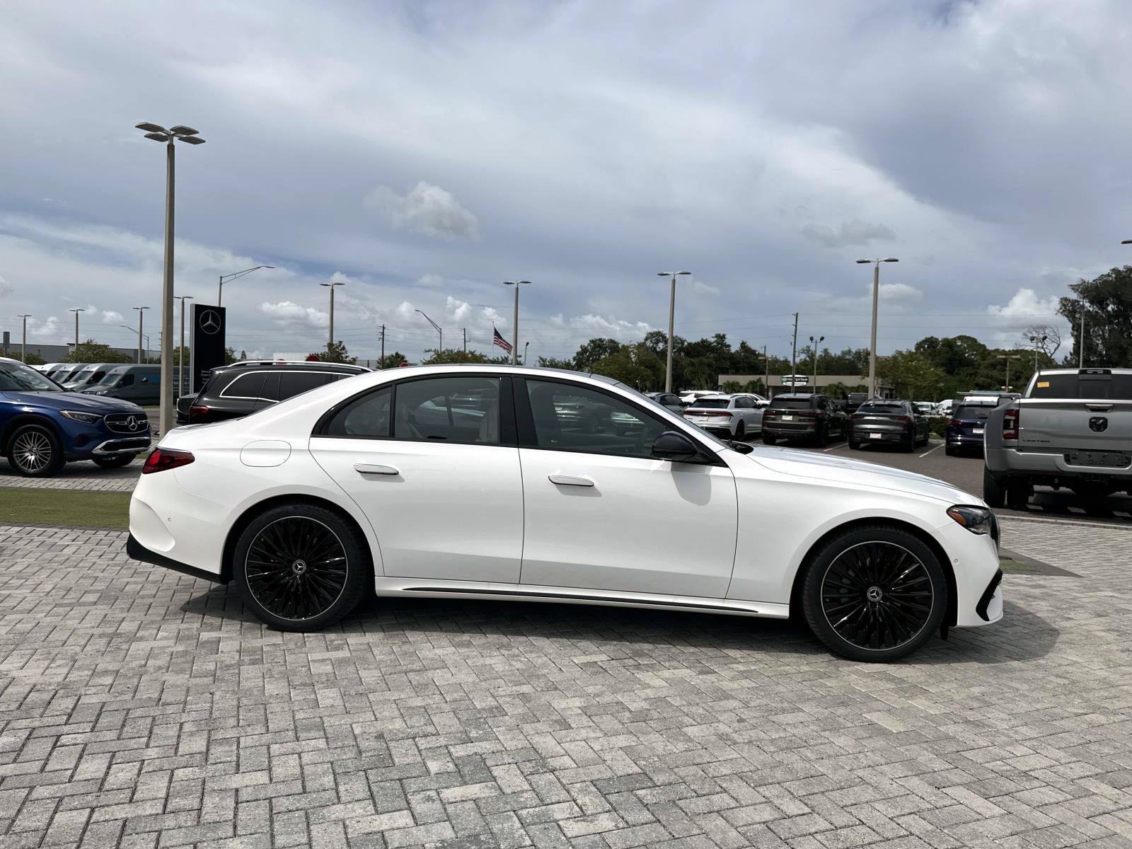 New 2026 Polar White Mercedes-Benz E 350 RWD Sedan image 6