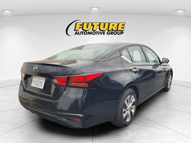 Used 2024 Black Nissan 2.5 S image 3