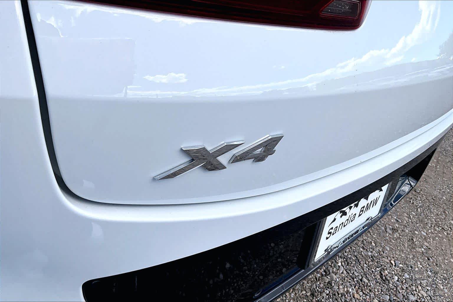 Used 2022 Alpine White BMW xDrive30i image 28