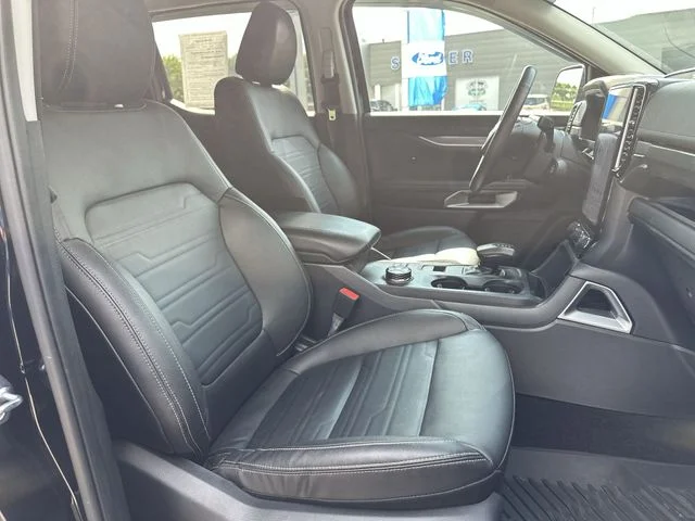 Used 2024 Black Ford Lariat image 26