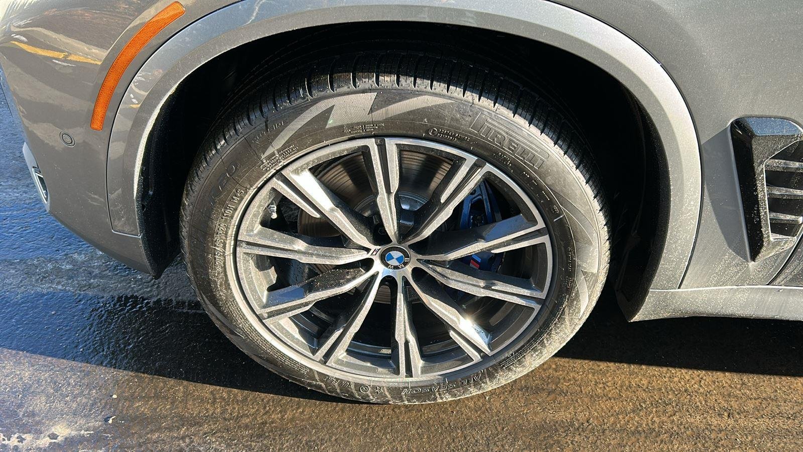 New 2026 Skyscraper Grey Metallic BMW xDrive40i image 5