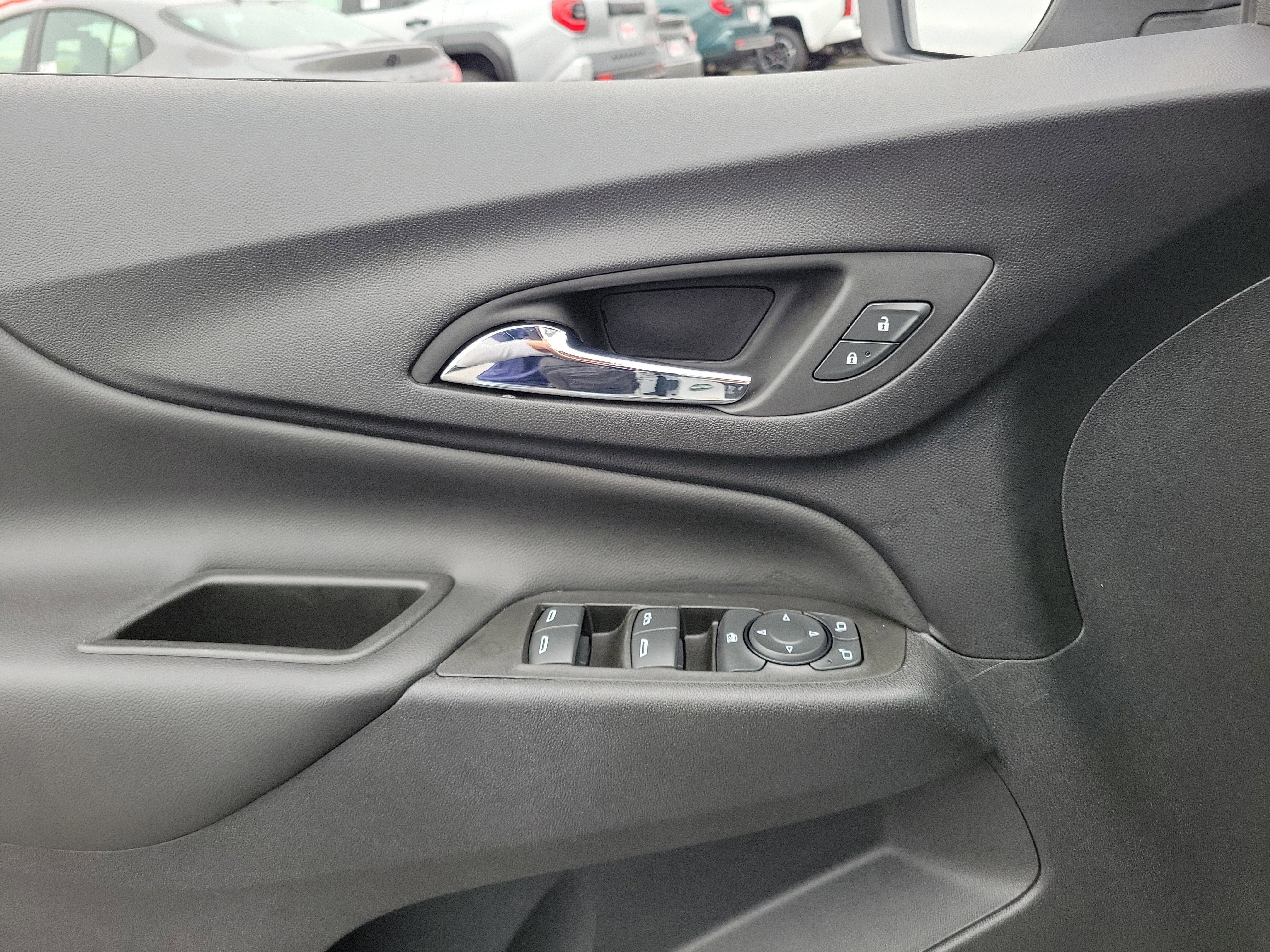 Used 2022 Summit White Chevrolet LT image 17
